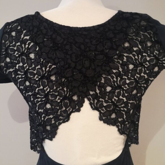 Aritzia Talula Howey black bodycon dress with lace accented back - Picture 4 of 6